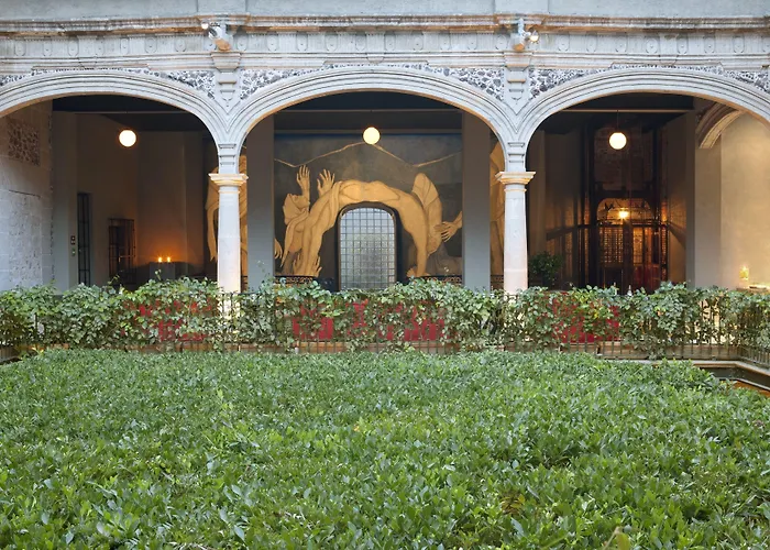 Downtown Mexico Hotel
